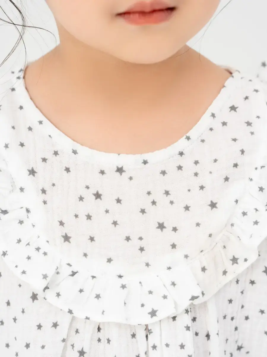 Đầm Kid In Họa Tiết Bèo Ngực - Họa tiết sao - 2