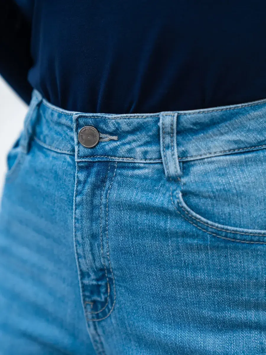 Quần jeans nữ dáng đứng xắn gấu - Xanh