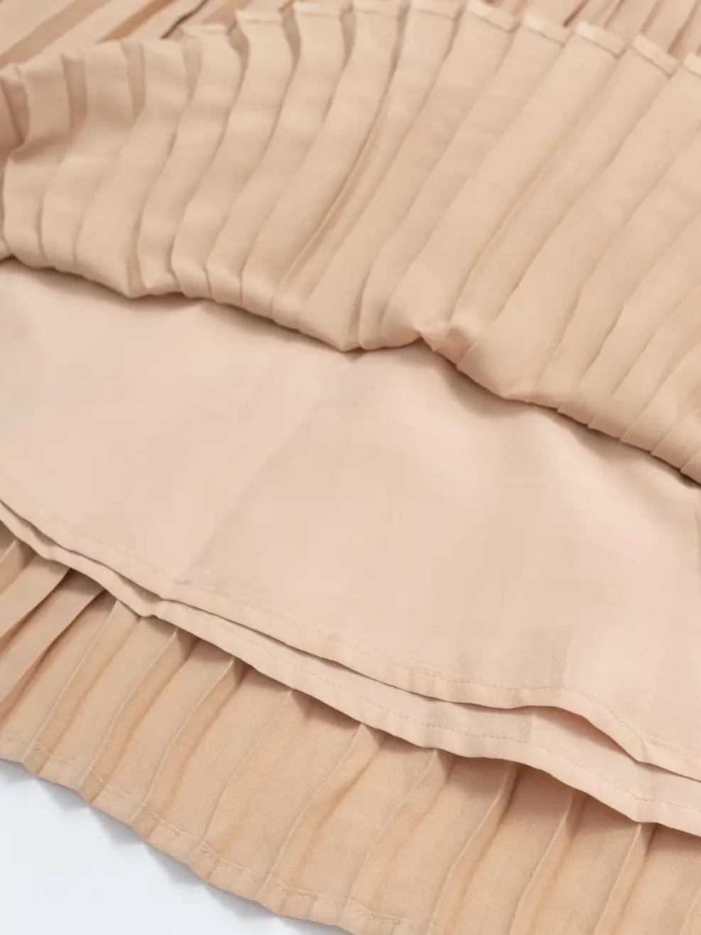 Chân dập ly - Be - L