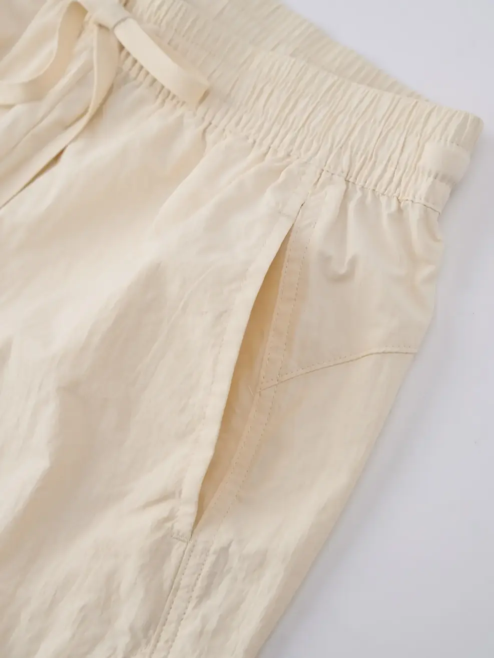 Quần Shorts Nữ thể thao lưng cao vải gió - Be 009 - S