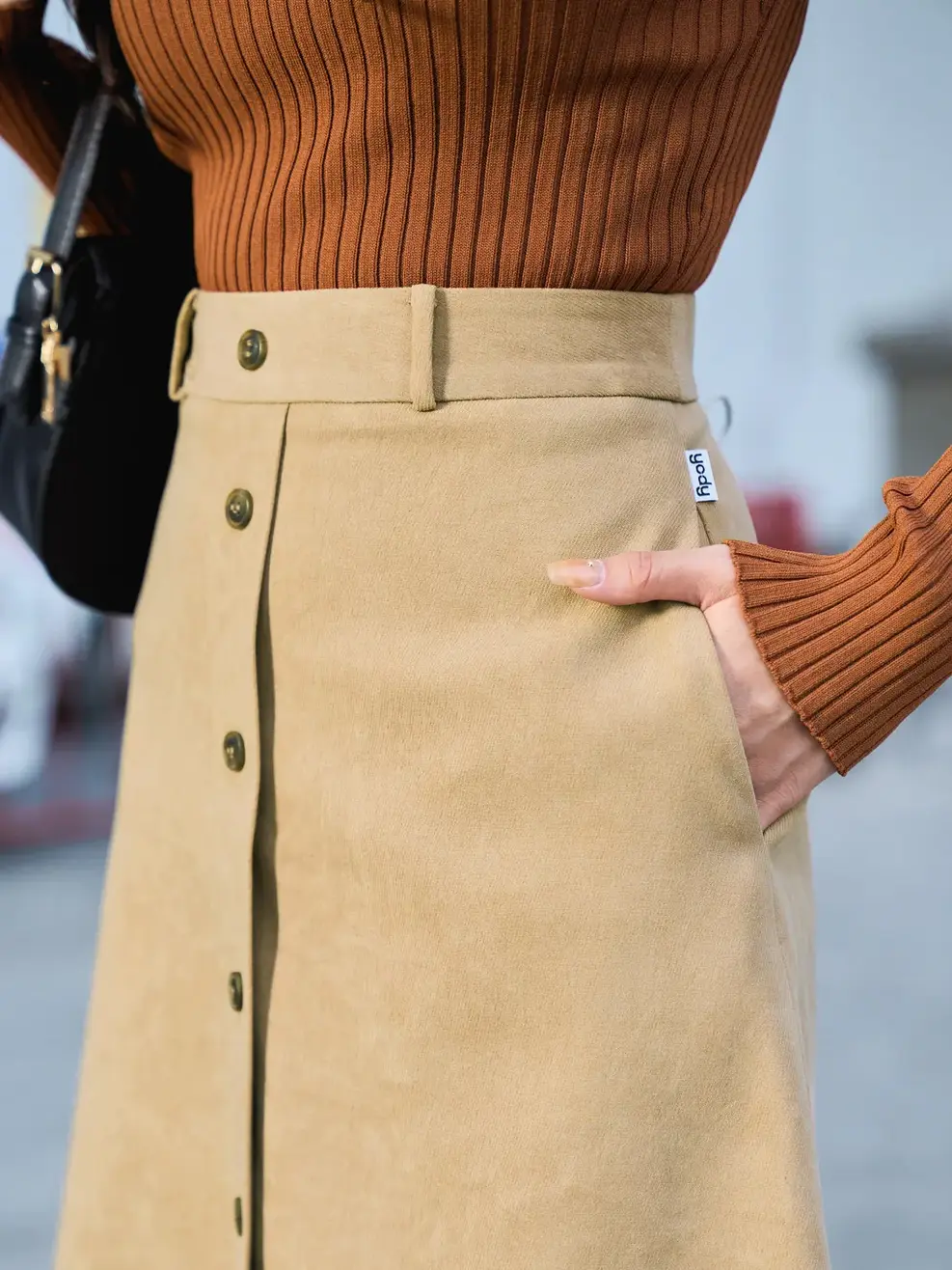 Chân váy dáng A dài nẹp cúc - Nâu nhạt - S