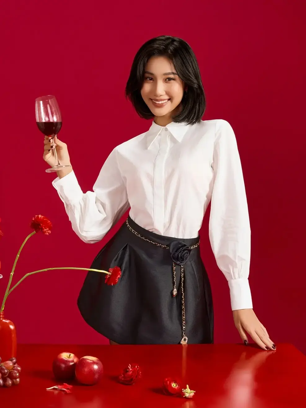 Sơ Mi Dài Tay Nữ Tay Bồng Lá Cổ Nhọn Cá TínH - Đen - S
