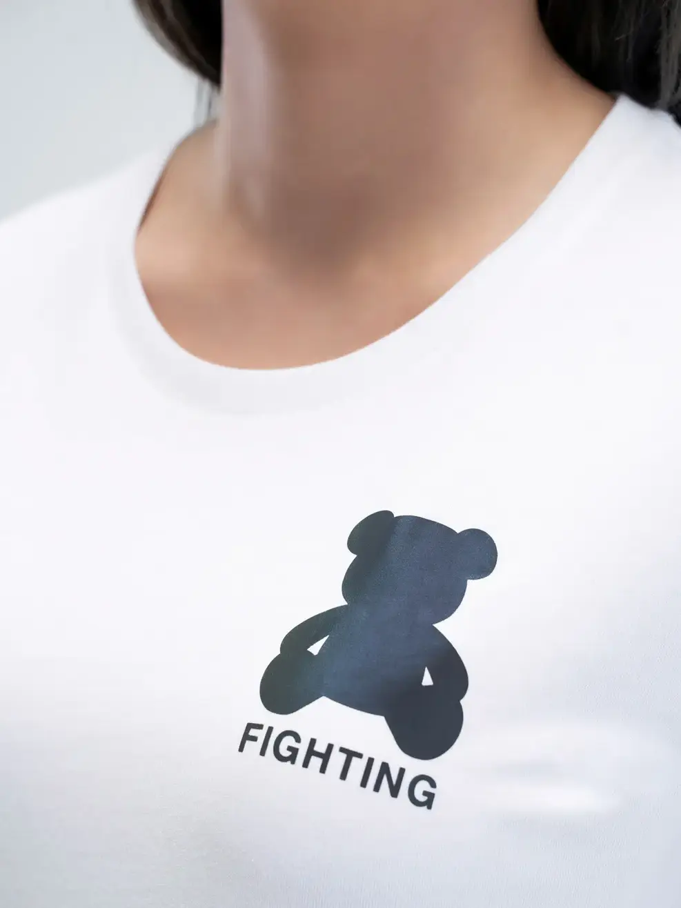 Áo thun nữ in gấu fighting - Trắng - XL