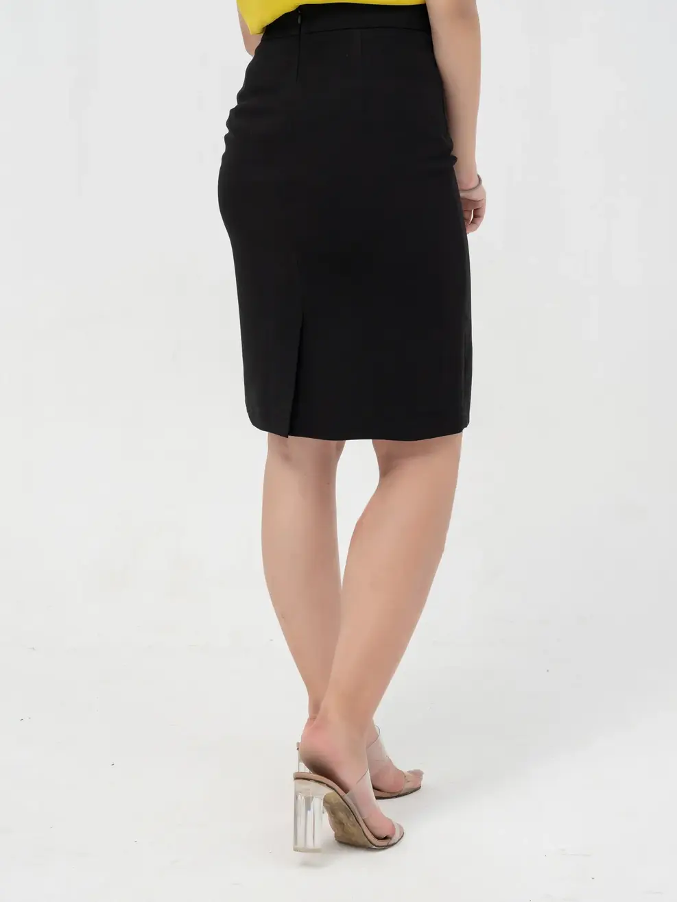 Chân ôm cơ bản túi vuông - Đen - S