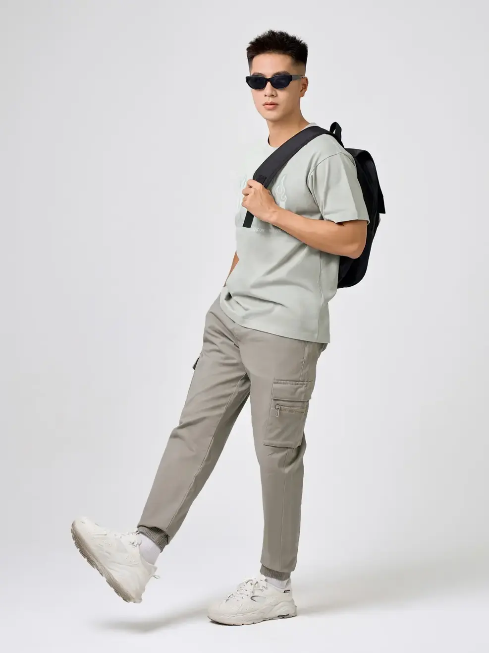 T-shirt Yoguu Logo Trước Ngực - Ghi nhạt - 0