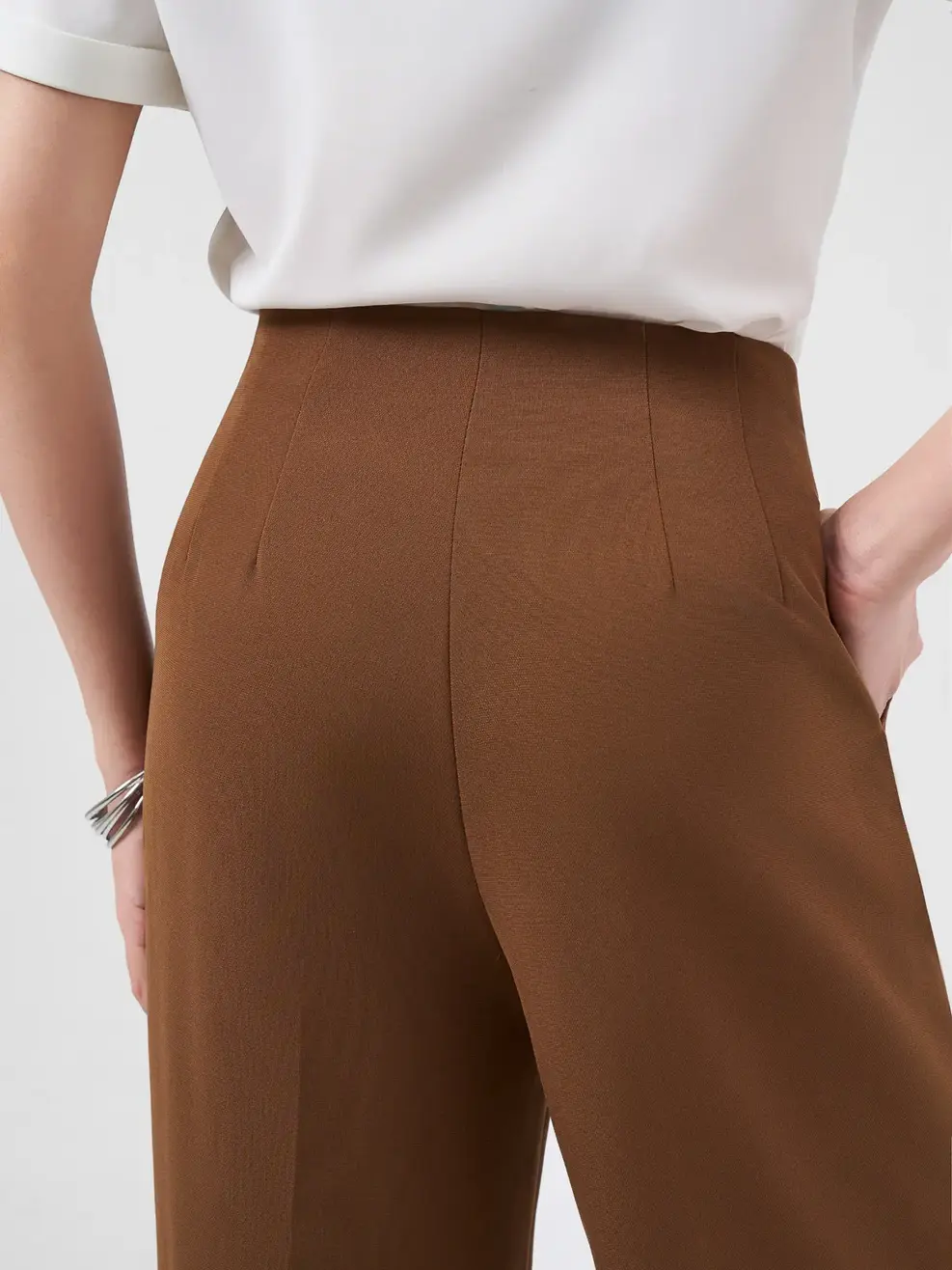 Quần straight essential - Màu nâu 001 - S