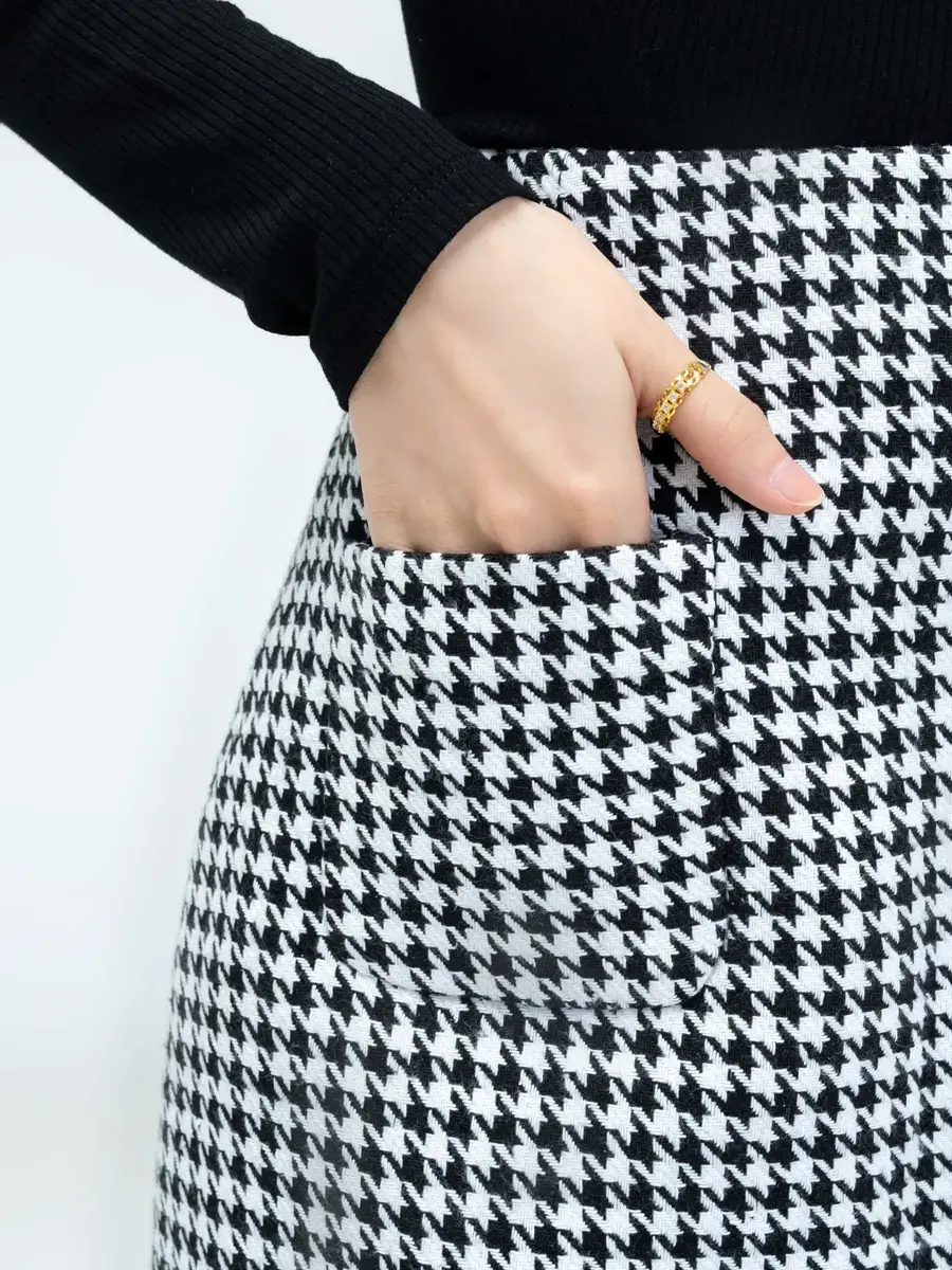 Chân A ngắn tweed - Đen - M