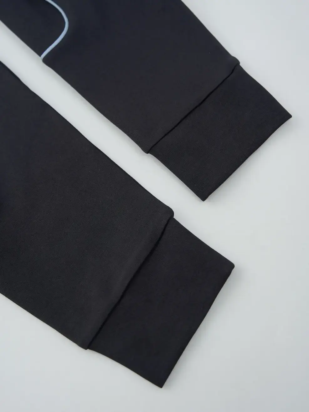 Áo Yoguu Dài Tay Phối Viền Tay - Đen - 0