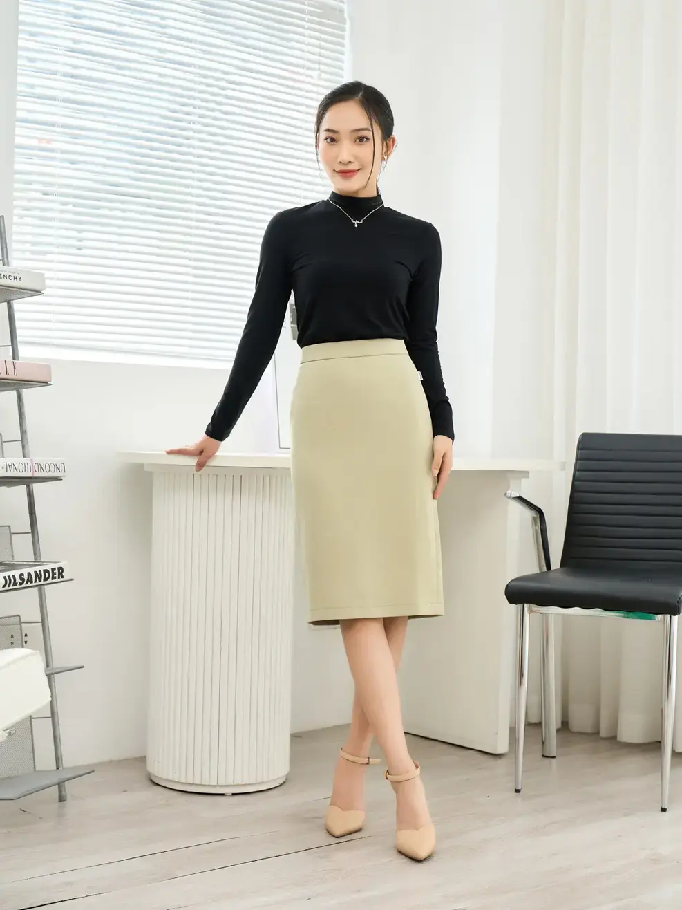 Chân váy bút chì xẻ sau - Be - S