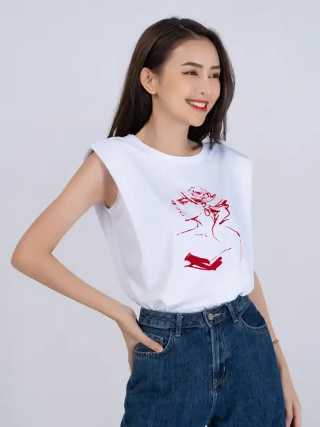 Áo Thun Nữ Độn Vai In Hình Cô Gái