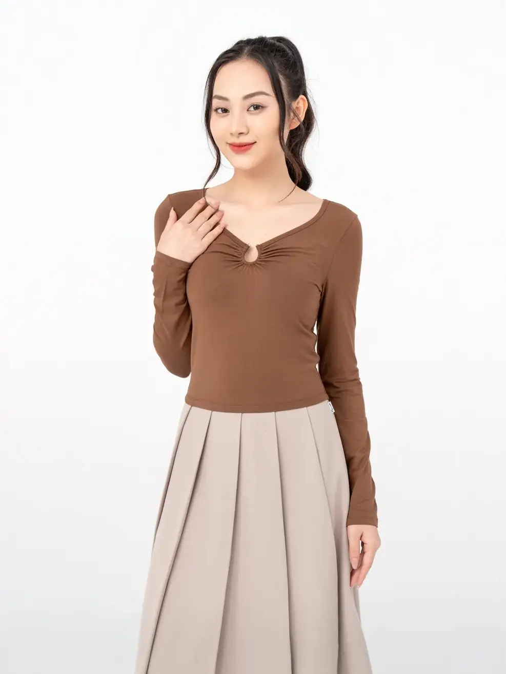 Áo Thu Đông Nữ Dáng Ôm Khuyên Cổ - Nâu - S