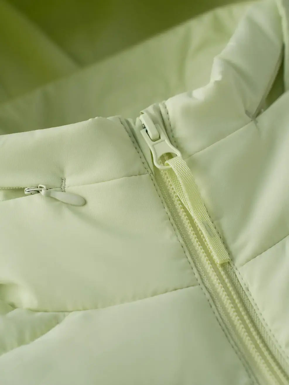 Áo Phao Nữ Mũ Ẩn 4S.Plus - Xanh lá 083 - M