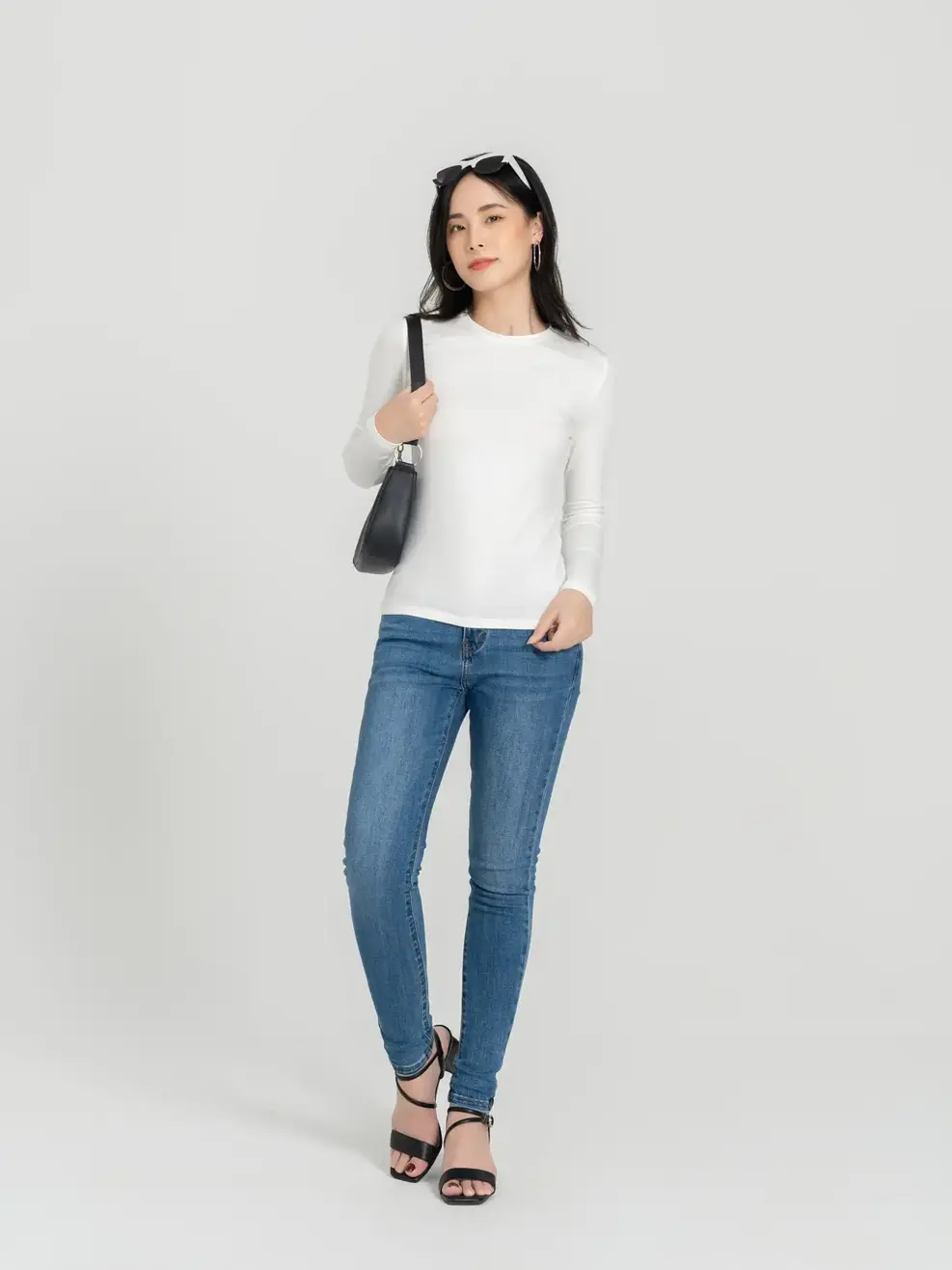 Quần jeans nữ coolamax skinny thêu túi sau - Xanh sáng - 25