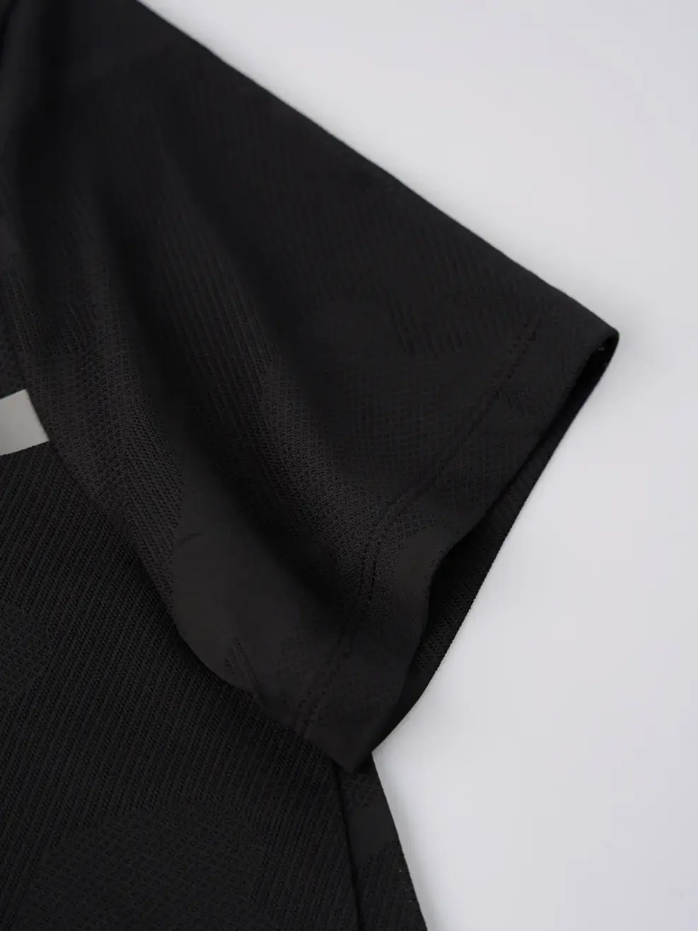 Áo Phông Nam Thể Thao Dệt Jacquard Thoáng Khí In Ngực - Đen 001