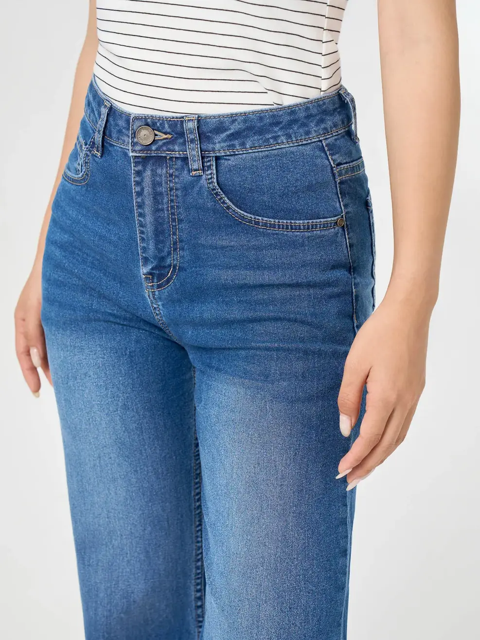 Quần Jeans Nữ Straight Essential - Màu chàm 002 - 26