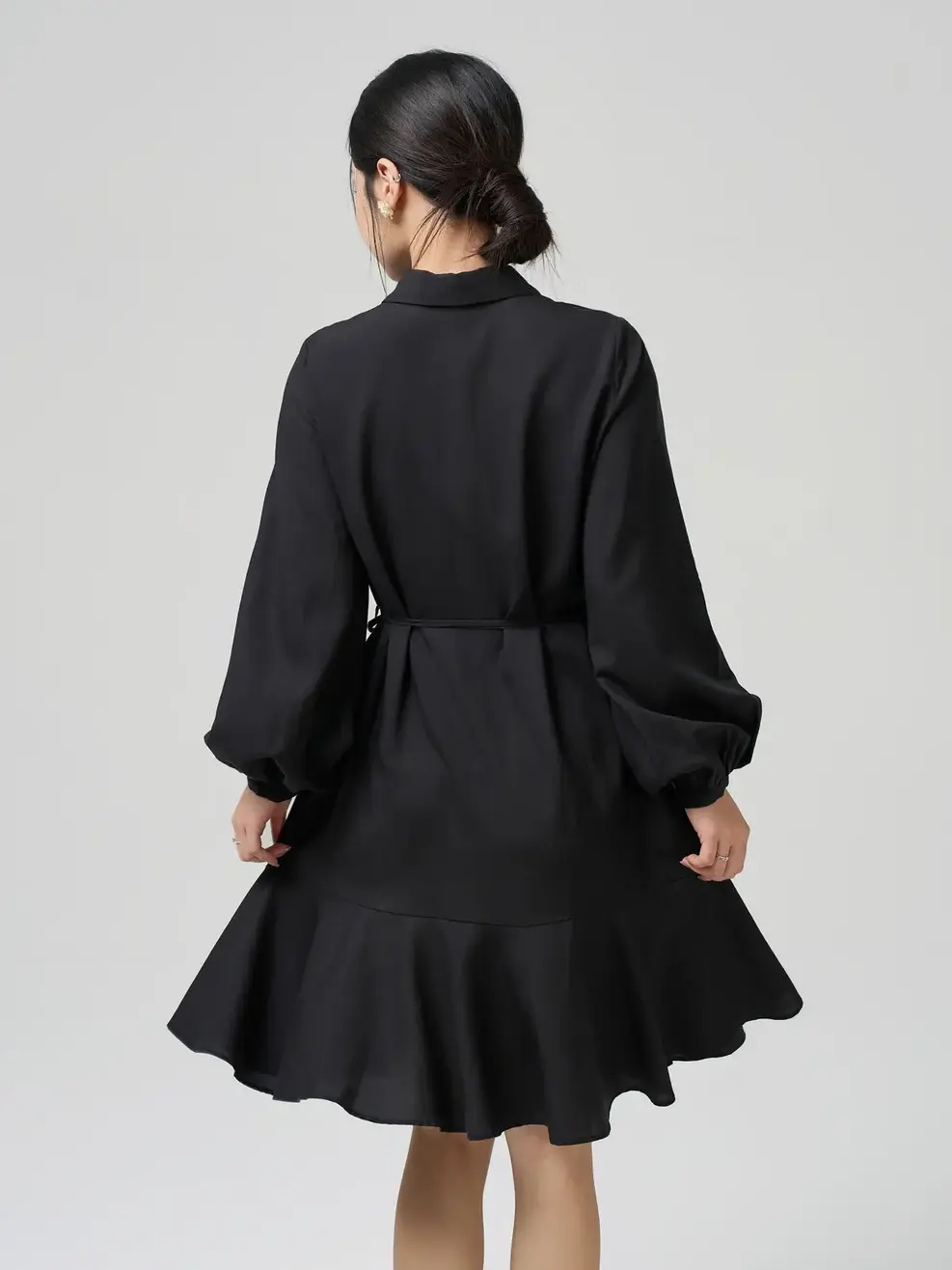 Váy Liền Cổ Đức Đai Eo Xòe Tâng 2 - Đen 001 - M