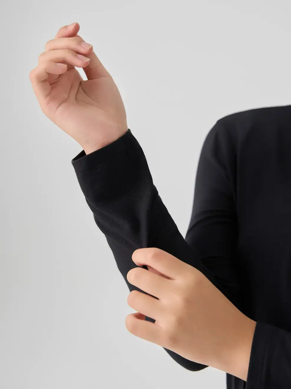 Áo Phông Dài Tay Cao Cổ - Đen 006 - 140