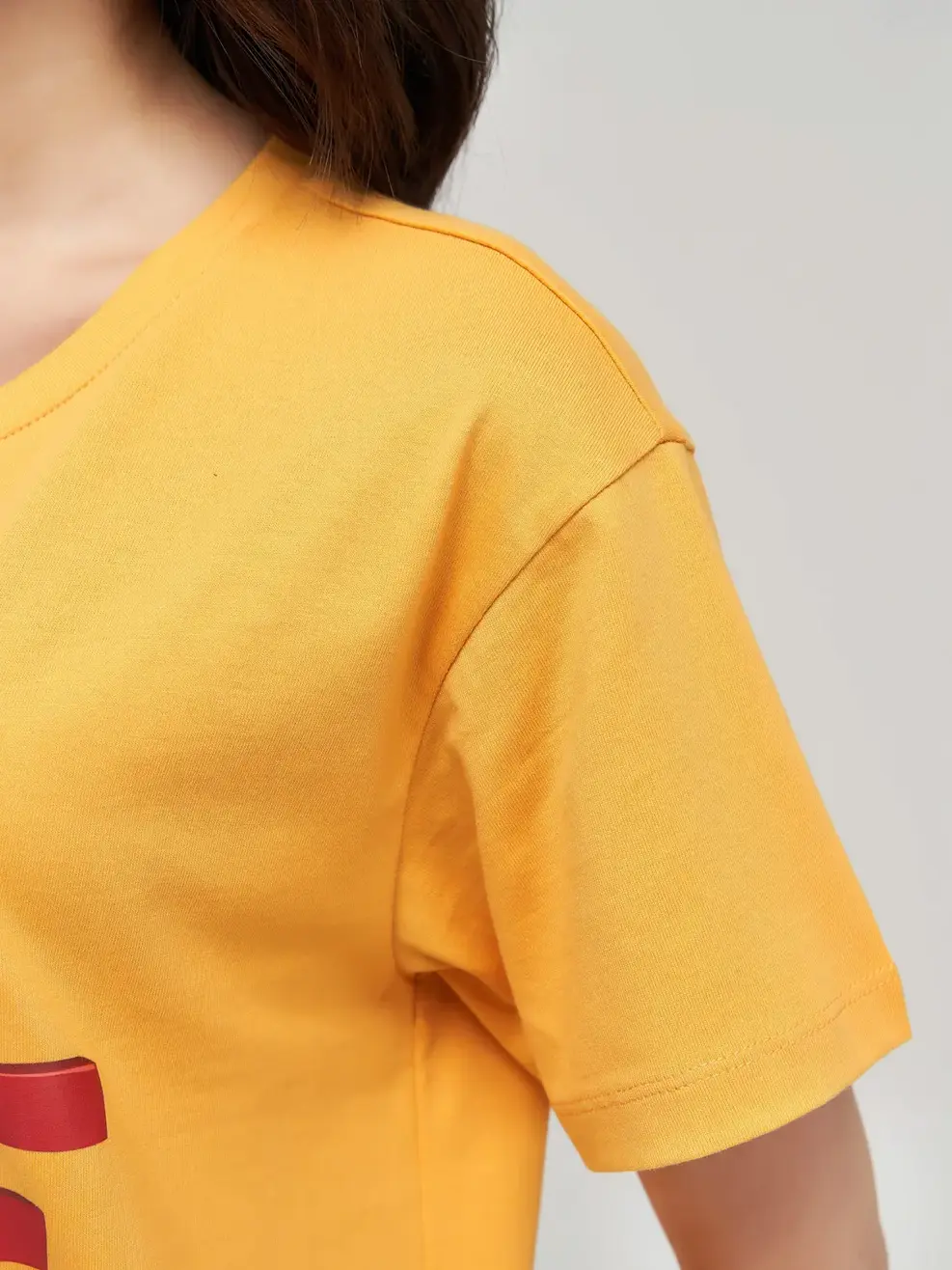 Áo thun nữ in gấu love - Vàng - L