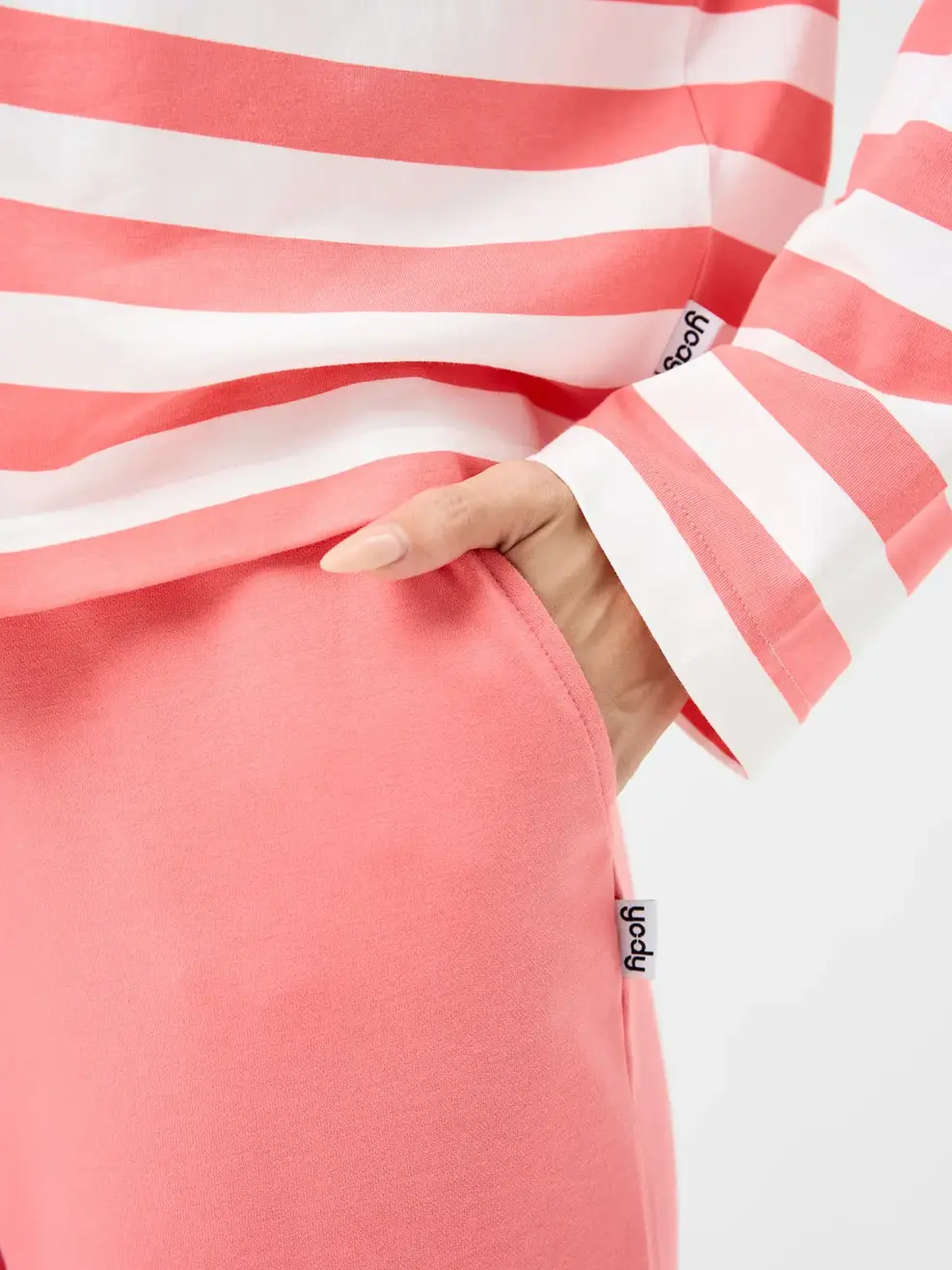 Bộ Đông Nữ Phối Áo Kẻ - Hồng - S