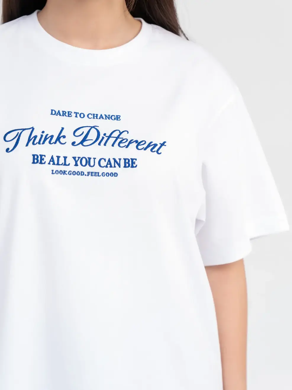 T-shirt Nữ Thêu Think Different - Trắng 1 - S