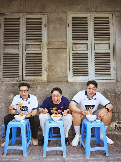 Áo Polo Nam Relax Dreamteam Cổ V Bo Kẻ