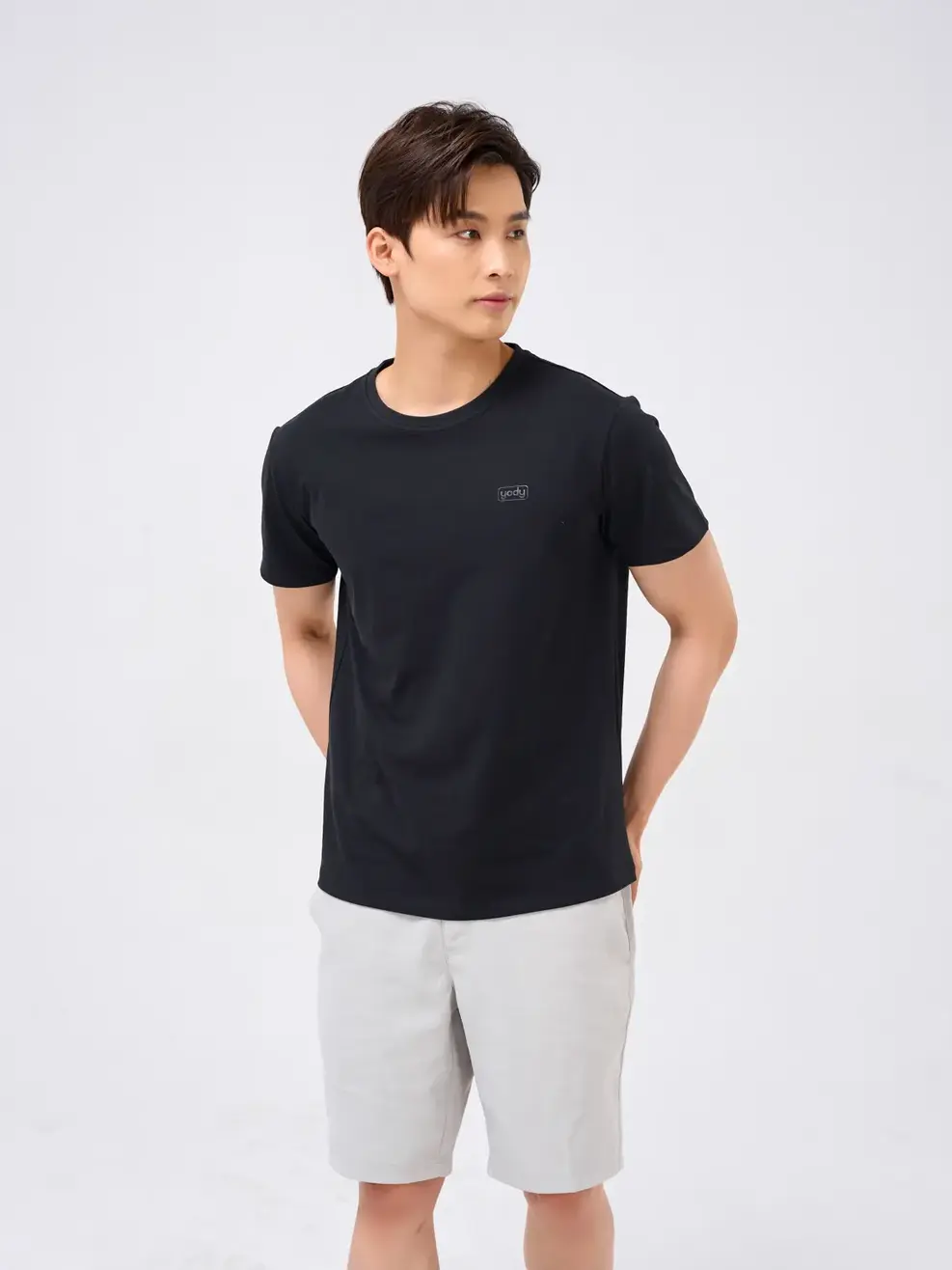 Áo thun nam logo ngực - Đen - 3XL