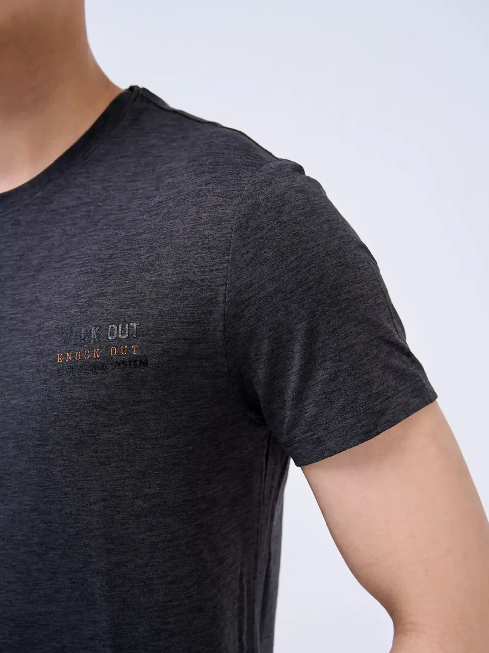 T-shirt thể thao nam work out - Đen rêu - M