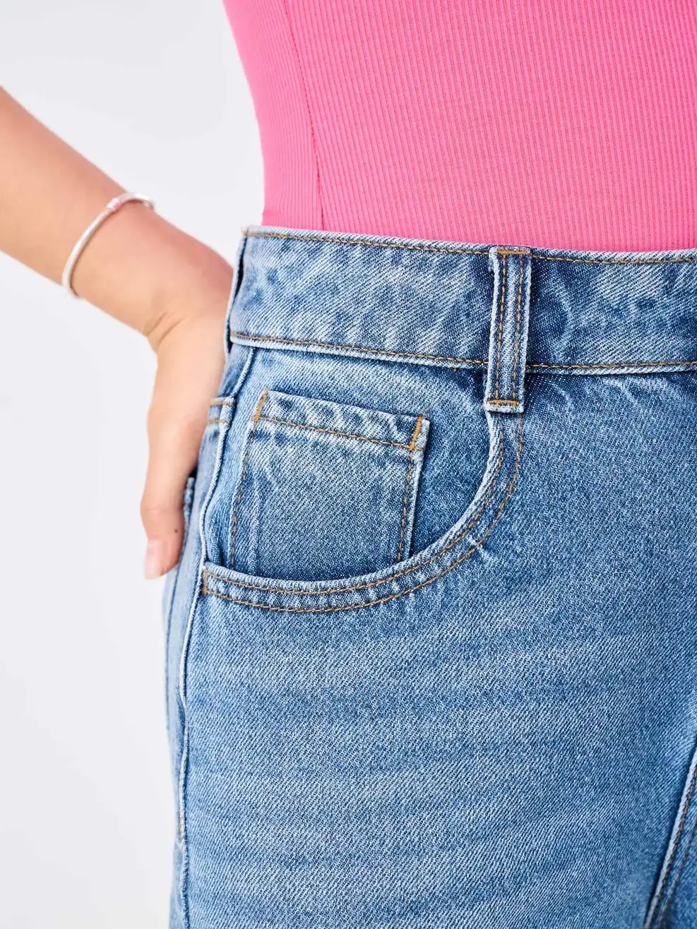 Quần Jeans Nữ Ống Suông Cạp Cao Túi Can Chéo  - Xanh - 25