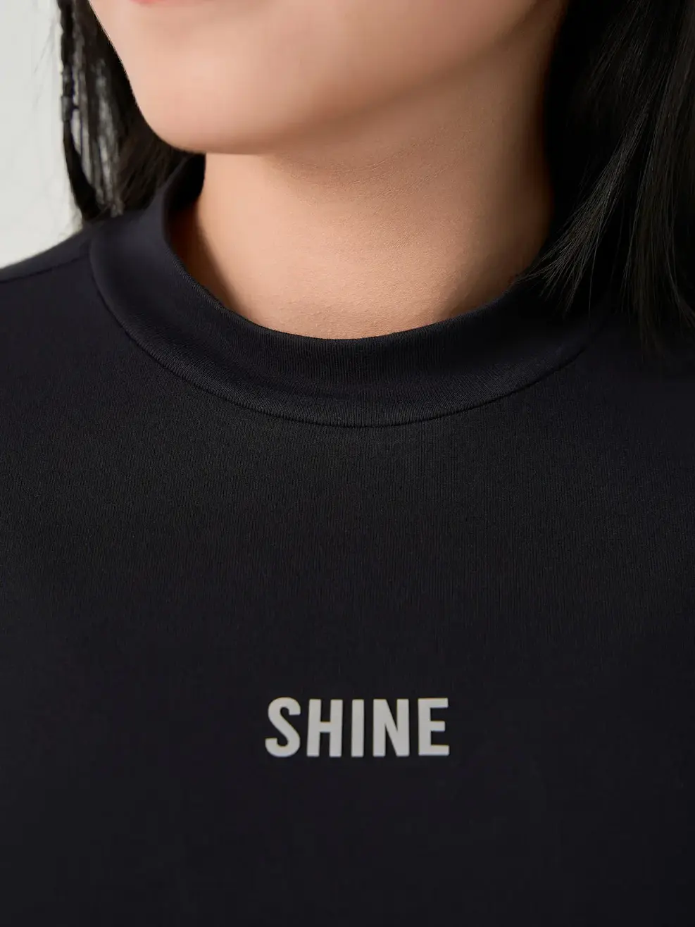 Áo Phông Dài Tay Cao Cổ - Đen 006 - 140