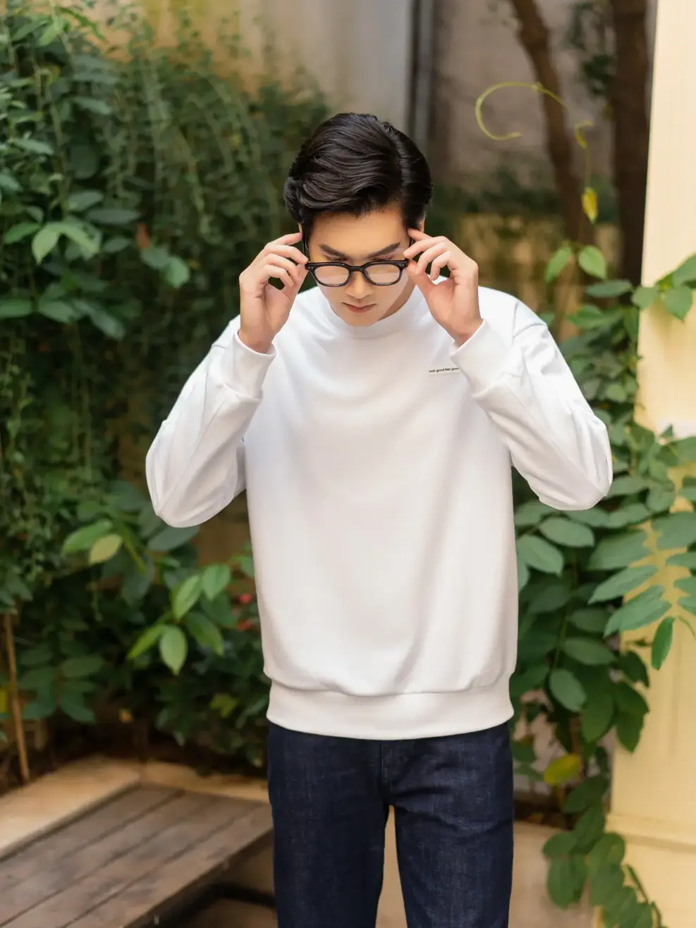 Áo thu đông dáng rọng in ngực - Trắng 1 - M