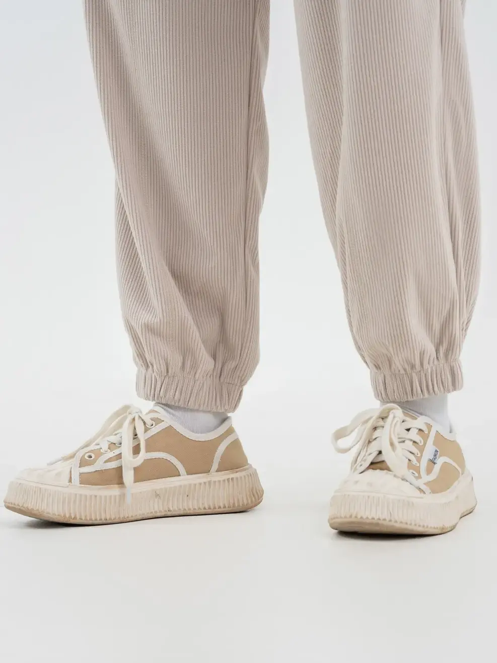 Quần Nỉ Nữ Nhung Bo Gấu - Be - S