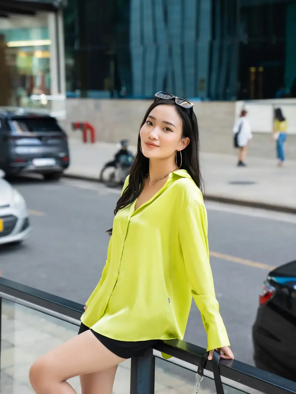 Áo sơ mi dài tay nữ lụa satin - Xanh - S