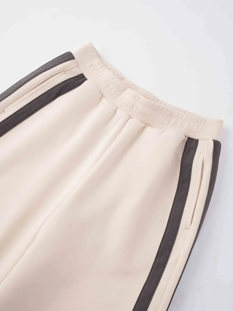 Bộ Đồ Nữ Áo Khoác Phối Màu - Be 028 - S