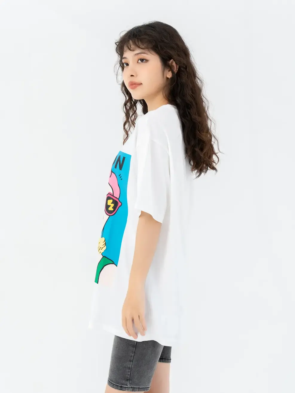 T-shirt Nữ Dáng Rộng In Cô Gái Chất Liệu Cotton Usa - Trắng 1 - F