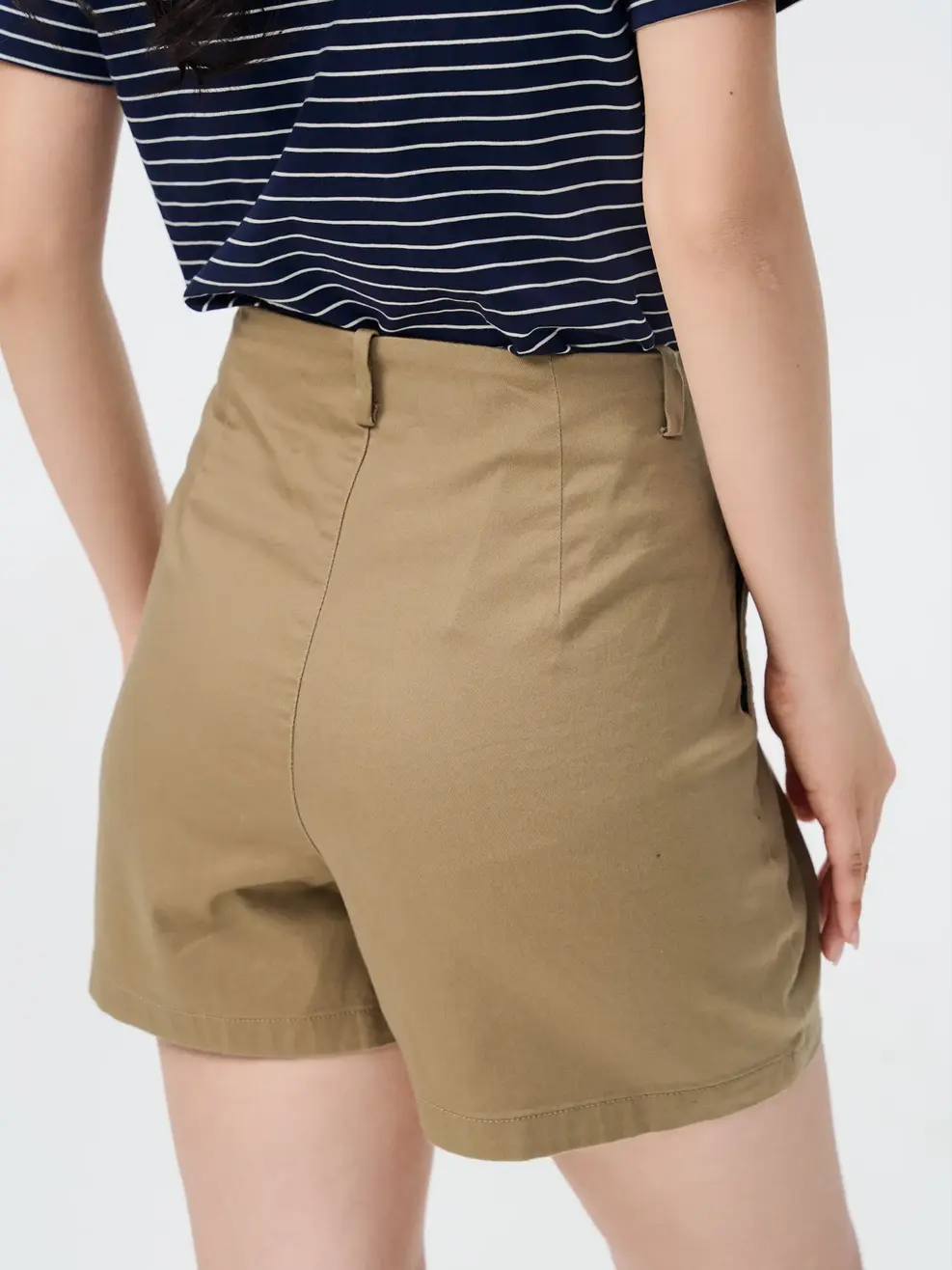 Quần Shorts Nữ Khaki Stretch Cạp Liền -  Rêu 041 - 26
