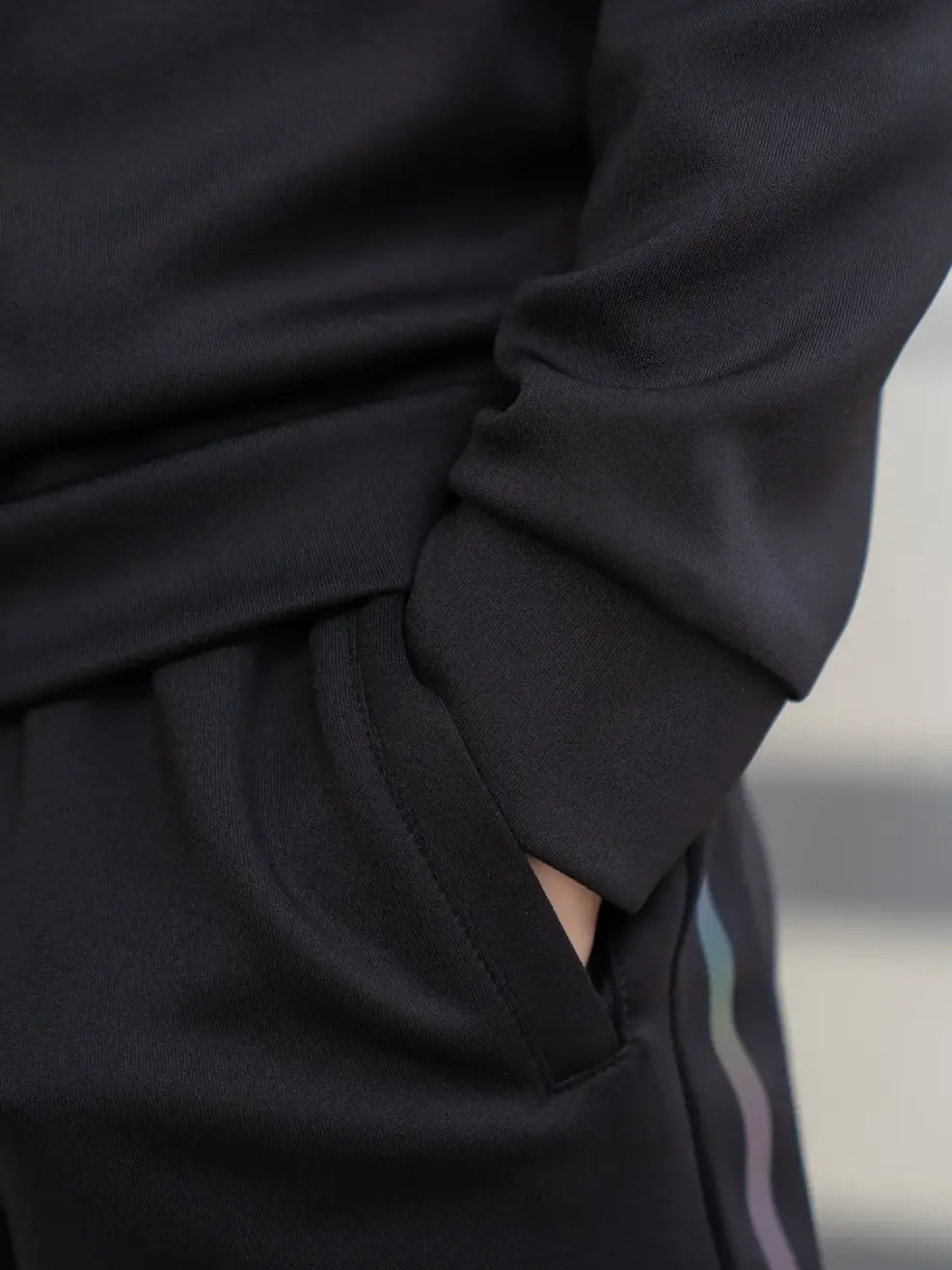 Bộ đồ thể thao trẻ em in sọc - Đen - 8