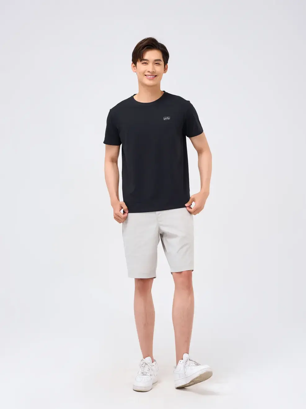 Áo thun nam logo ngực - Đen - 3XL