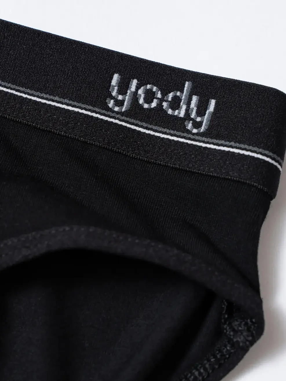 Quần lót nam brief bamboo siêu thoáng - Đen - M