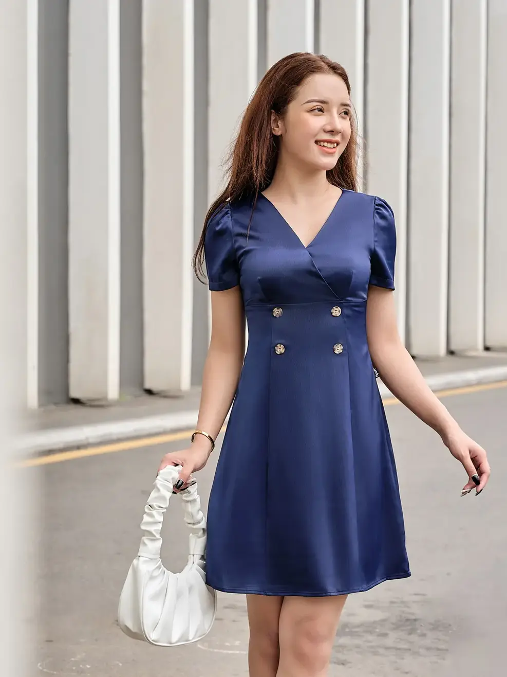 Váy lụa cổ V - Tím than - M