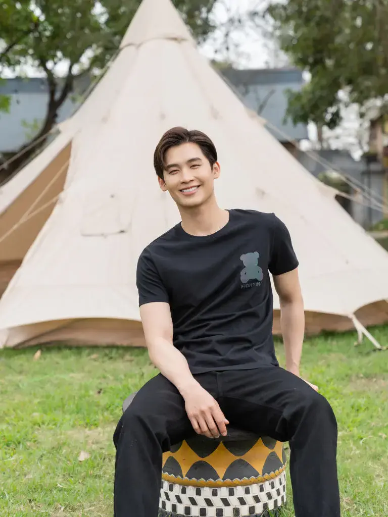 Áo thun nam in gấu fighting - Đen - L