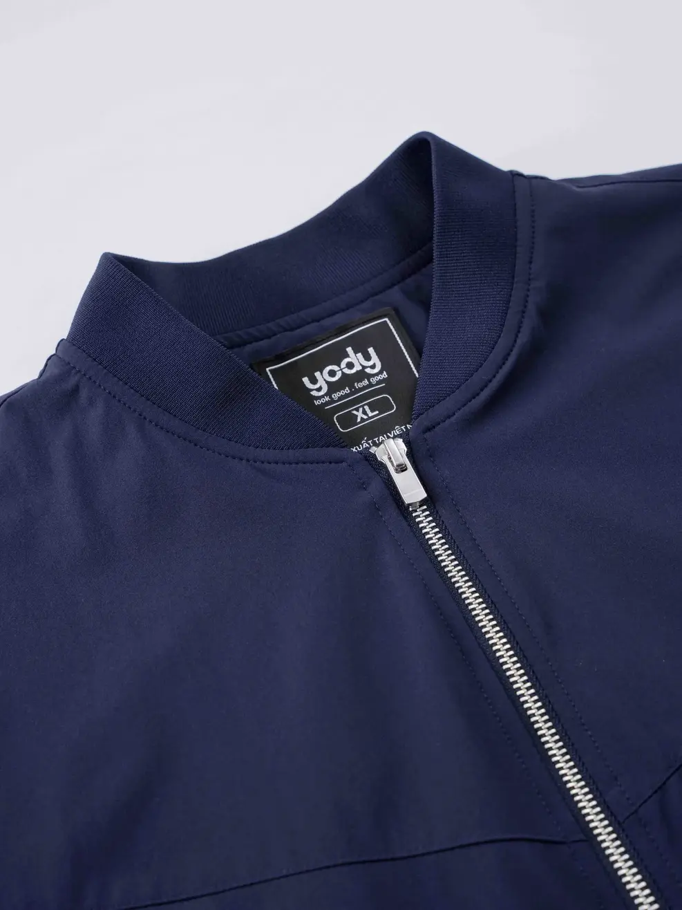 Áo Khoác Nam Bomber Bổ Ngực - Navy - M