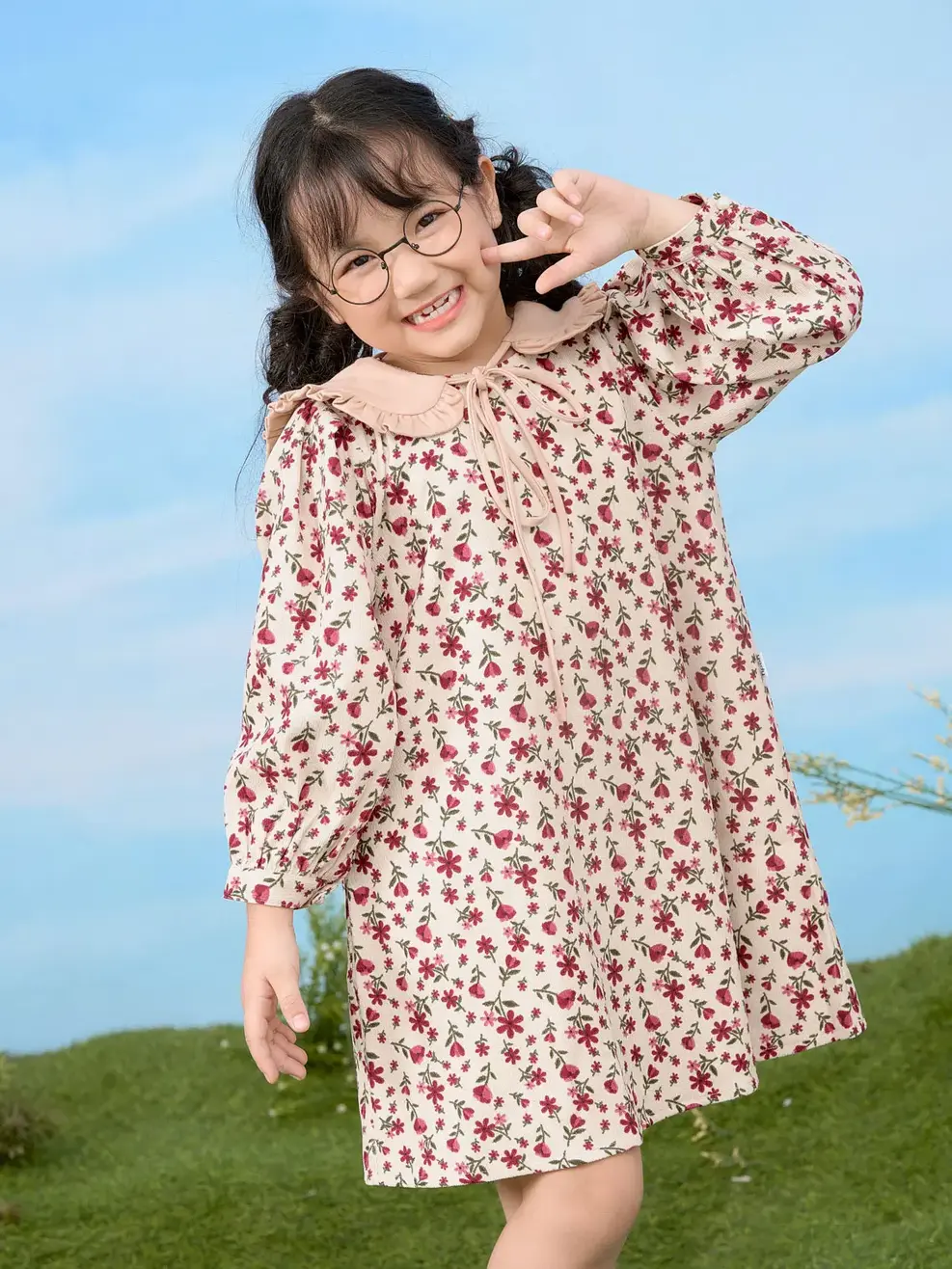 Váy trẻ em dáng xuông cổ rời - Hoa đỏ - 2