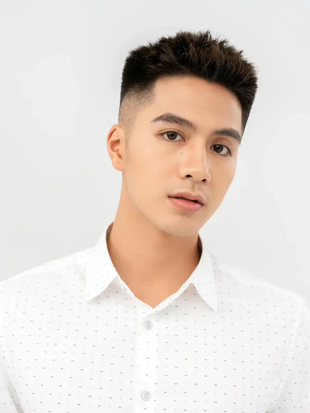 Sơ Mi Cộc Tay Nam Họa Tiết Nhí - Trắng - M