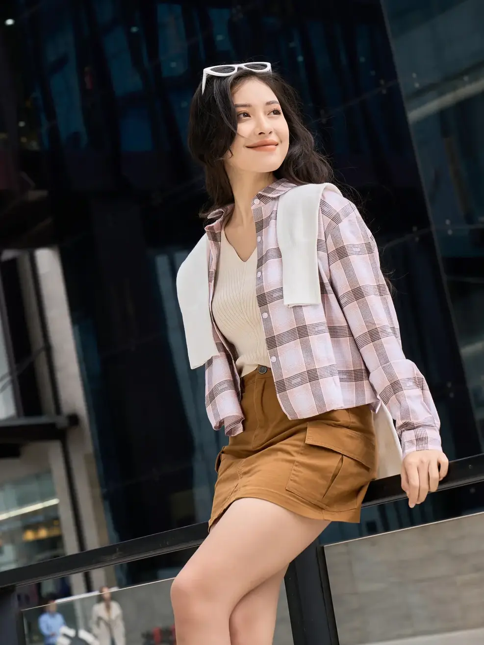 Áo sơ mi dài tay nữ cafe kẻ dáng rộng - Hồng