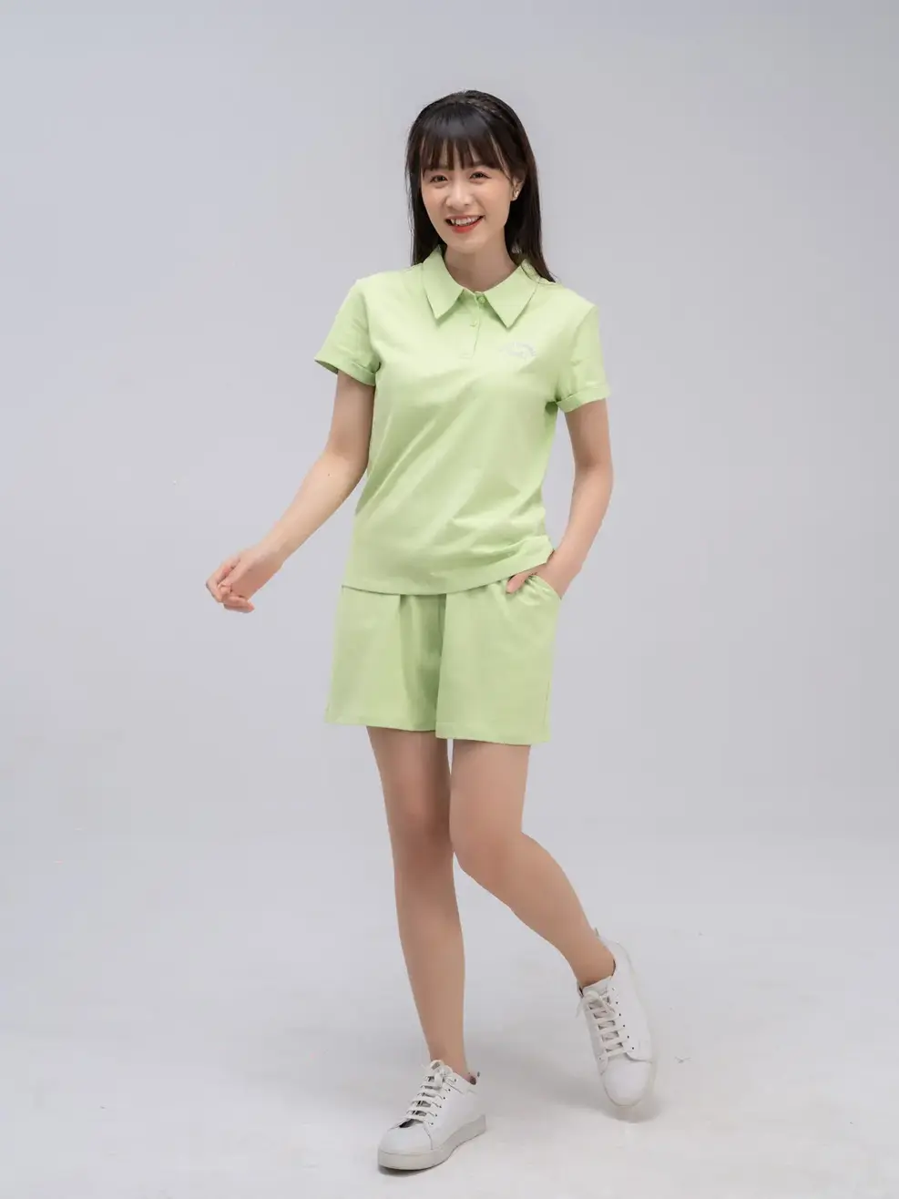 Bộ đồ nữ cổ thêu logo - Xanh Lá - S