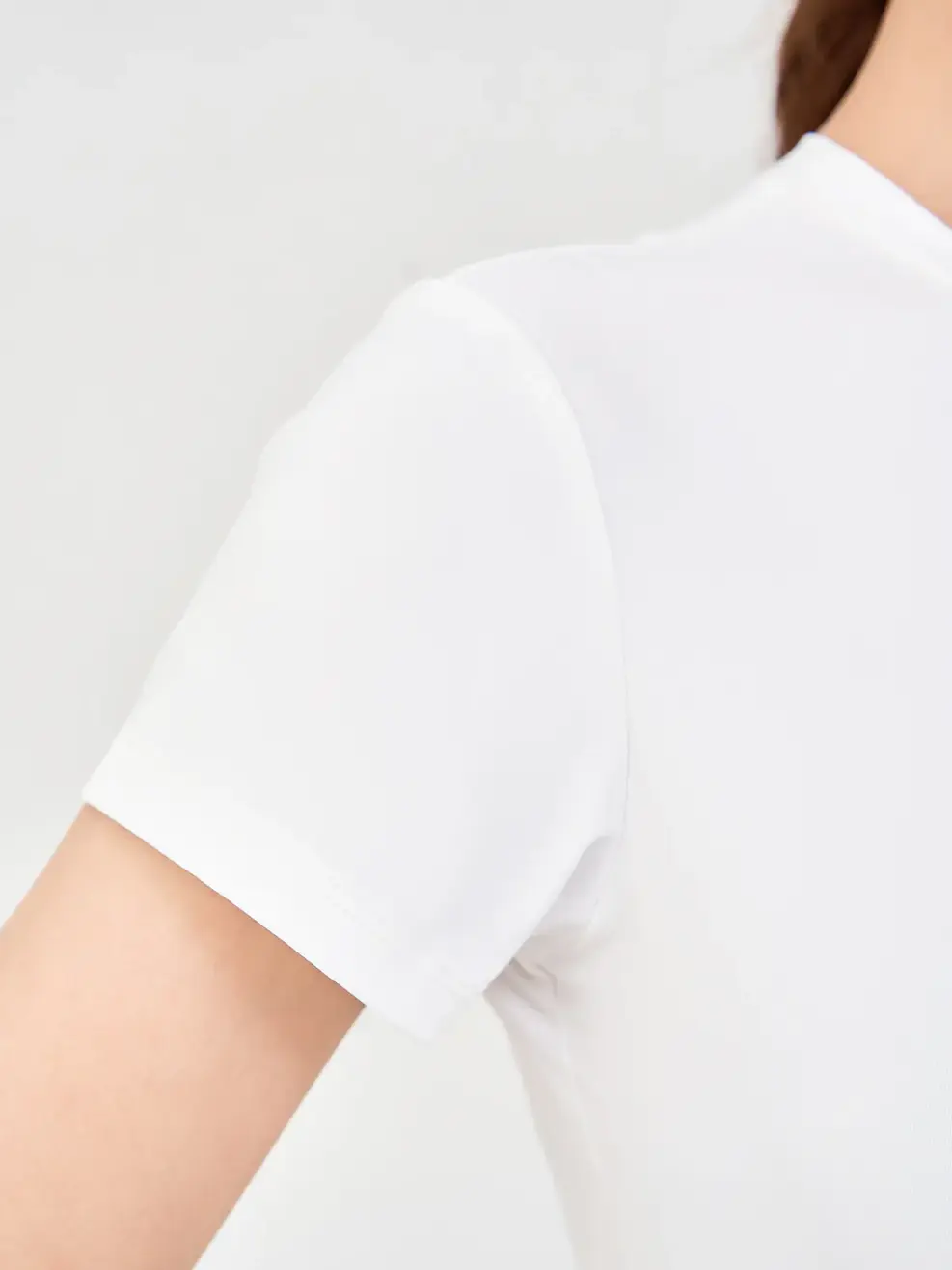 T- Shirt Thể Thao Nữ In Ngực Limited - Trắng - S