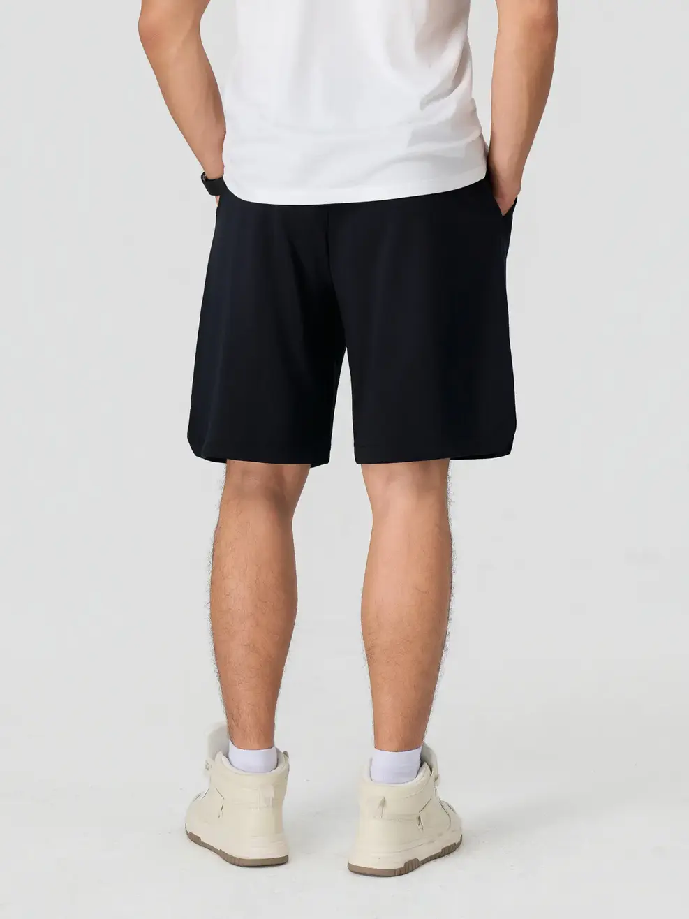 Quần Short Nỉ Graffiti Yoguu  - ĐEN 002 - S