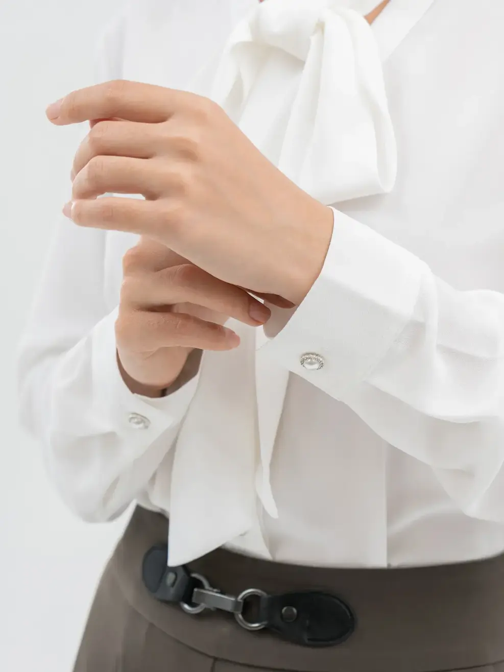   Áo Sơ Mi Tay Dài Nữ Suông Kèm Nơ - Trắng - S