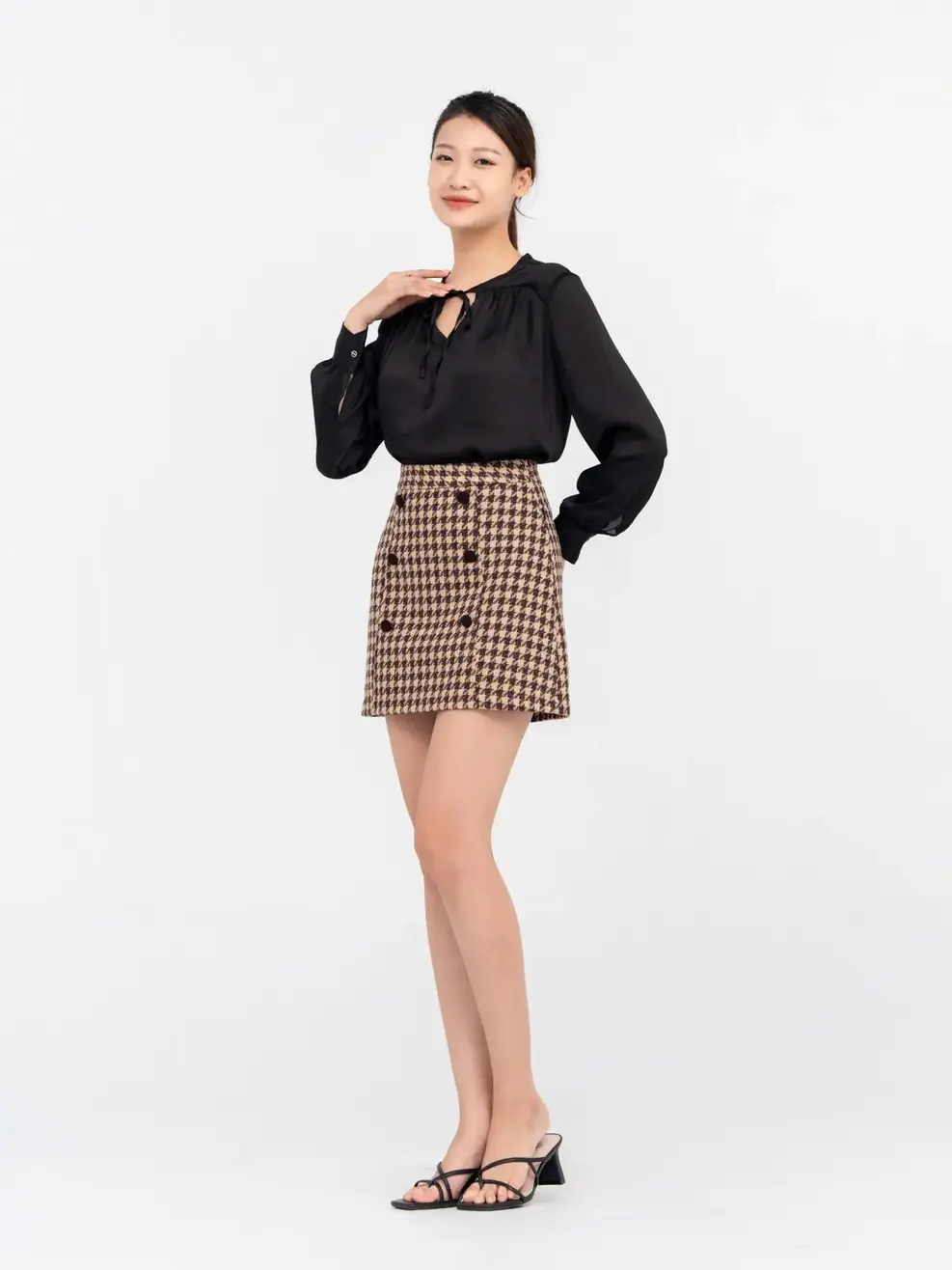  Áo Sơ Mi Tay Dài Nữ Cổ V Cầu Ngực Thắt Nơ - Đen - S