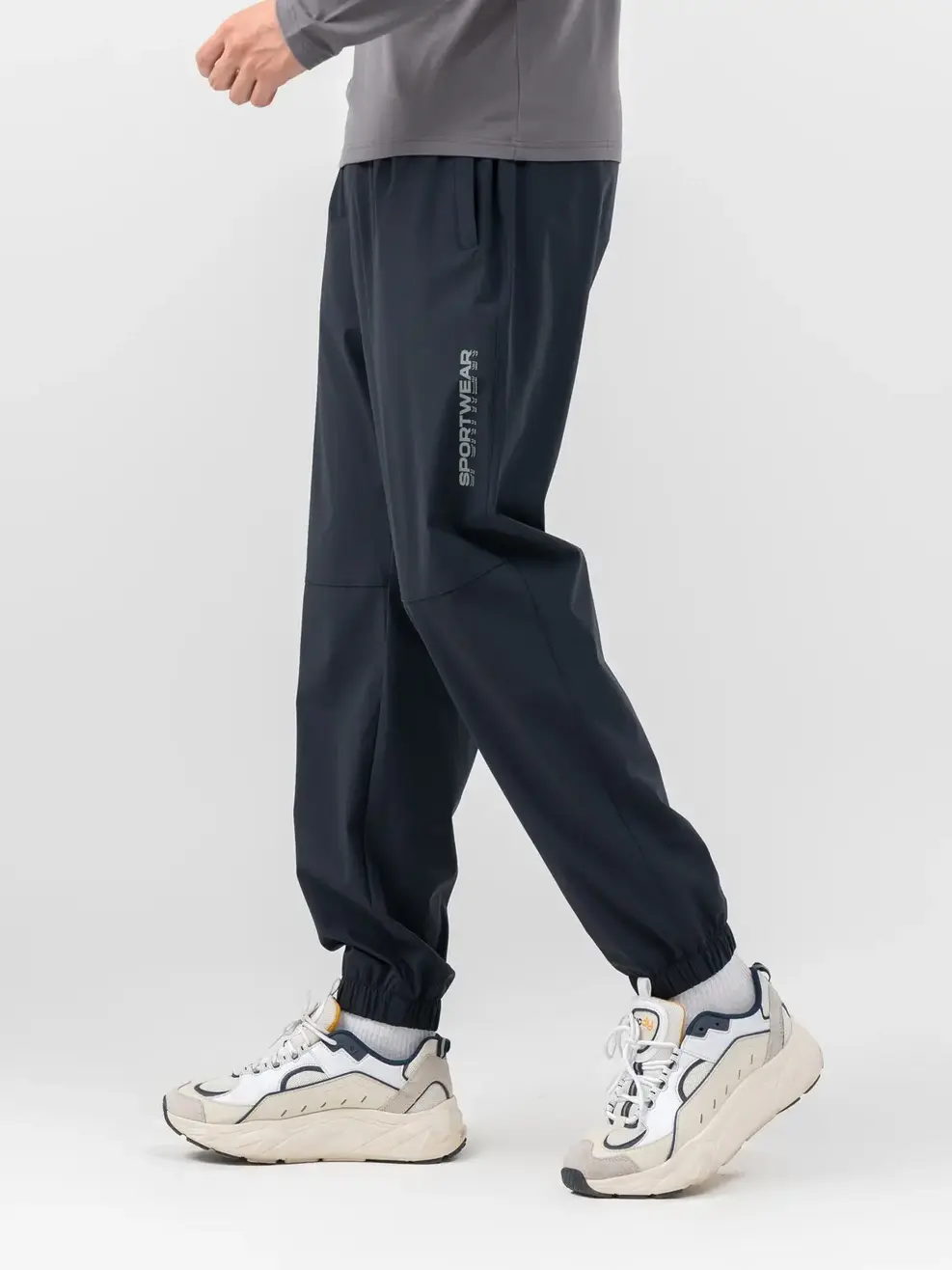 Quần Gió Thể Thao Nam In Running - Navy Đậm - M